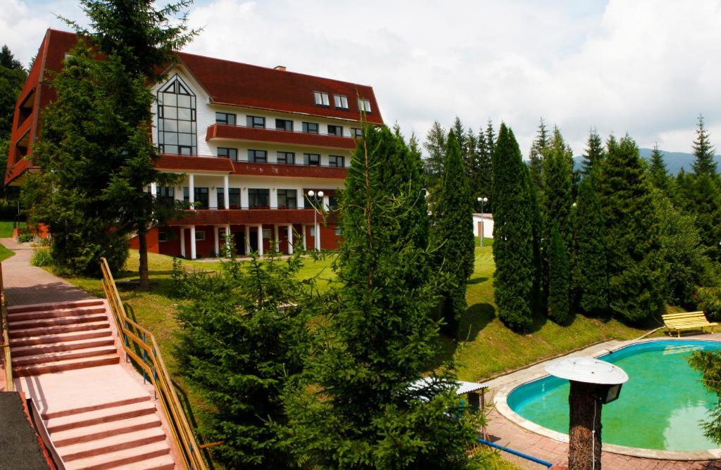 Perelka Natura Tour Hotell Cisna Exteriör bild