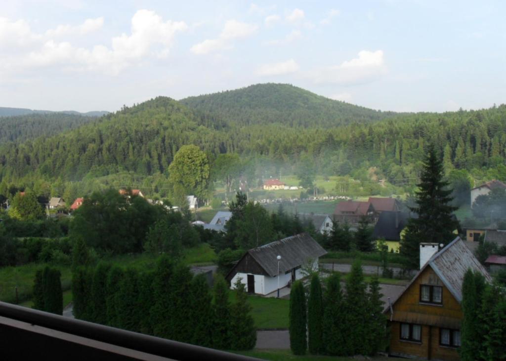 Perelka Natura Tour Hotell Cisna Exteriör bild